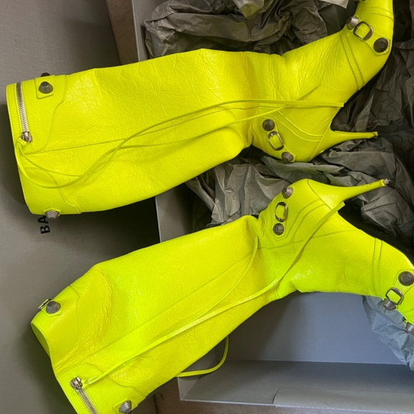 Balenciaga Cagole Boot - Picture 3 of 4